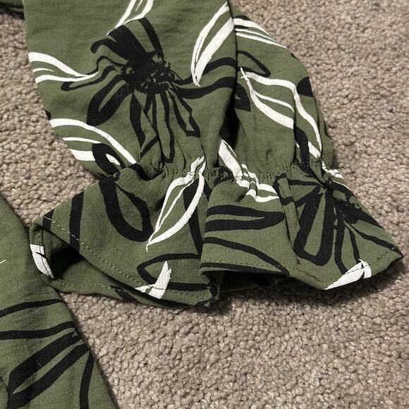 Adrienne Vittadini XL Blouse V-Neck Long Sleeve Ruffle Hem Button Front Green - Picture 3 of 9